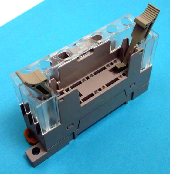 RELAY SOCKET 10P SQR 6A/250VAC DIN RAIL/CHMT FOR OMRON G7SA