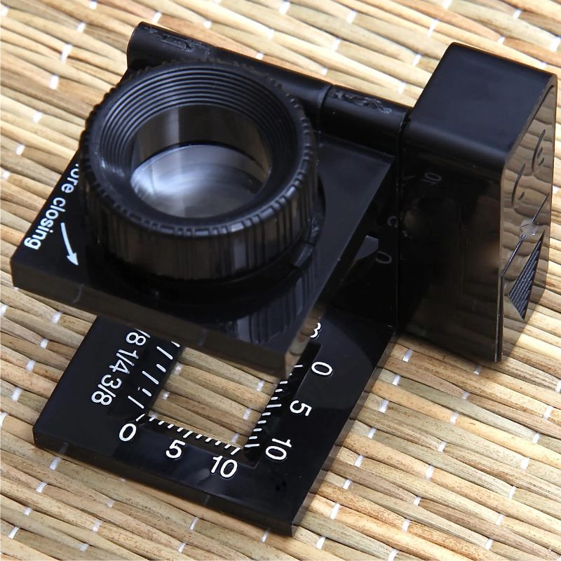 FOLDING MAGNIFIER 5280