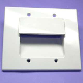 WALL PLATE FOR BULK CABLE DUAL WHITE HOLE DIA:1-1/4X2-1/2IN
SKU:230084